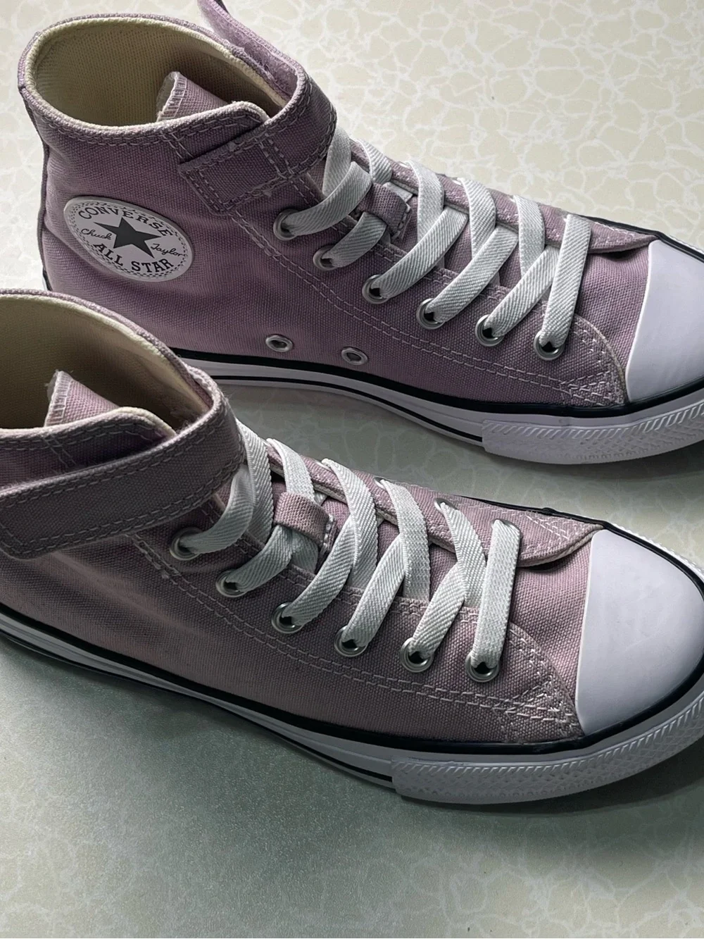 Converse Chuck Taylor All Star Easy-On Kids High Top Sneaker Purple Youth 2.5